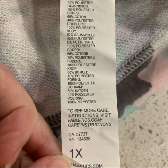 Fabletics Hallie Pink Camo Cinchable Half Zip Hoodie Sweatshirt Jacket Size 1X - Picture 4 of 6